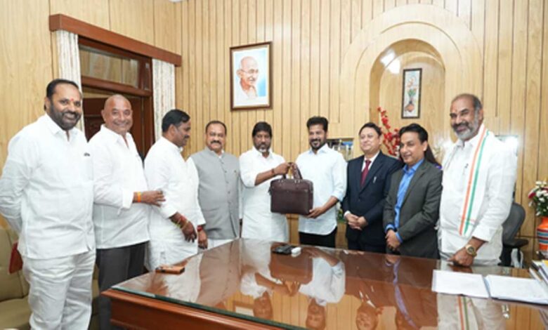 تلنگانہ بجٹ پری پرائمری سے ہائر سیکنڈری تک طلبہ کے لیے ناشتے کی اسکیم کا اعلان