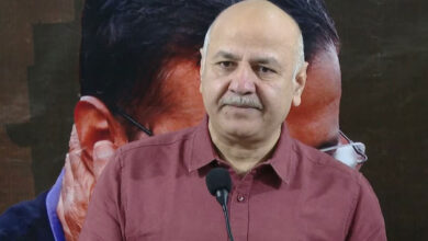 منیش سسودیا نے بھی جسٹس سوارن کانتا کی عدالت میں پیش ہونے سے انکار کر دیا