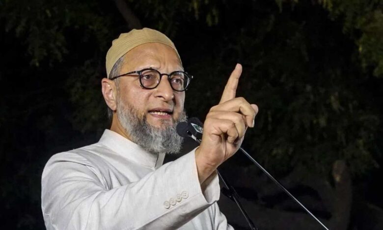 اسد الدین اویسی کا حج کمیٹی کے فیصلہ پر سخت احتجاج