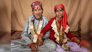 ہماچل میں 66 سالہ دولہے اور 35 سالہ دلہن کی شادی کے چرچے