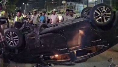 حیدرآباد روڈ حادثہ: تیز رفتار کار کی ٹکر سے دو بی ٹیک طلبہ سمیت 3 نوجوان ہلاک
