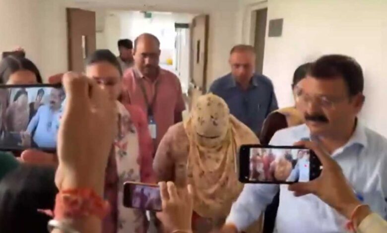 نیٹ پیپر لیک کیس، منیشا مندھارے 14دن کی سی بی آئی تحویل میں