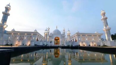 "صرف مقبرہ نہیں، عبادت گاہ بھی ہے: بیٹے نے ماں کی یاد میں تعمیر کردہ 'تاج محل' کو انسانیت کے نام کر دیا"