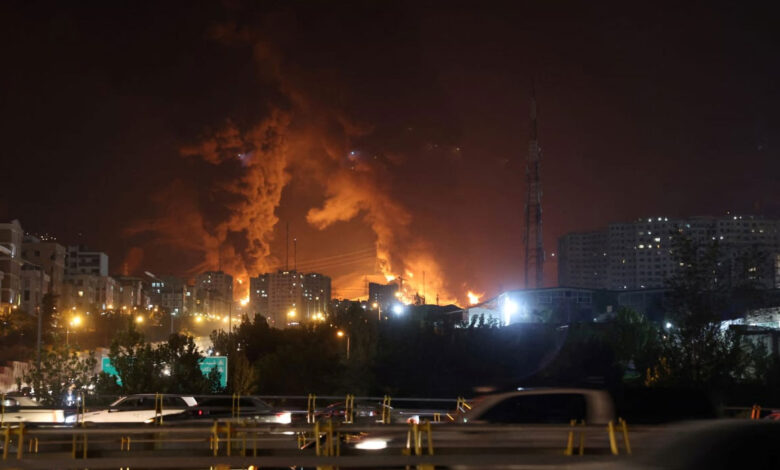 ایران میں پیٹروکیمیکل کارخانے پر امریکی بمباری، آبنائے ہرمز میں امریکی بحری جہاز پر ایرانی کا جوابی میزائل حملہ