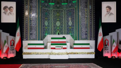 شہید ایرانی سپریم لیڈر علی خامنہ ای کی نمازِ جنازہ: ہزاروں افراد کے ’انتقام‘ اور ’امریکہ مردہ باد‘ کے نعرے
