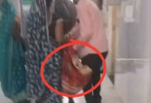 ہاسپٹل میں بزرگ خاتون کو اسٹریچر نہ ملا، افراد خاندان نے چادر میں اٹھا کر وارڈ پہنچایا