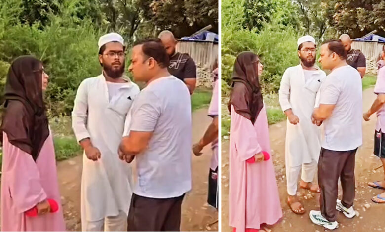 سڑک کنارے نماز ادا کرنے والے مسلم نوجوان کوزدوکوب کیا گیا(ویڈیو وائرل)