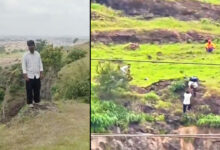 آئی فون کی قسط کے تنازع نے لیا المناک موڑ، بیٹے کو بچانے کی کوشش میں باپ کھائی میں جا گرا، ماں نے بھی لگادی چھلانگ