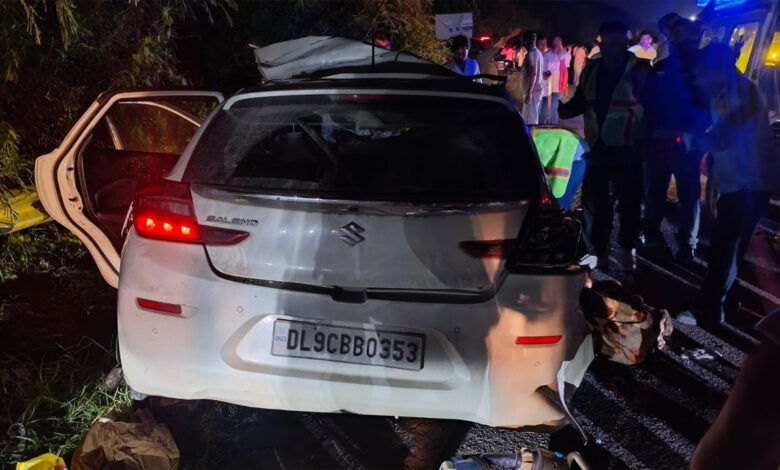 یمنا ایکسپریس وے پر بے قابو ٹرک کی کارسے ٹکر، چار افراد ہلاک