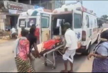 راجنا سرسیلہ میں 108 ایمبولینس راستے میں خراب، 85 سالہ زخمی خاتون کو دوسری ایمبولینس کا انتظار
