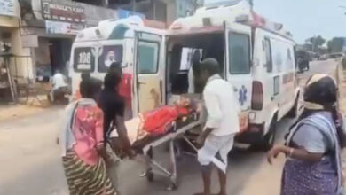 راجنا سرسیلہ میں 108 ایمبولینس راستے میں خراب، 85 سالہ زخمی خاتون کو دوسری ایمبولینس کا انتظار