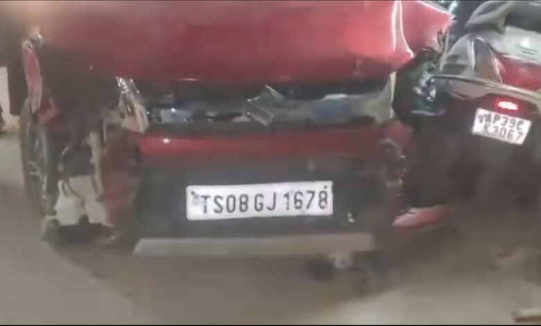 کوکٹ پلی میں شراب کے نشے میں ڈرائیور کی دہشت، 8 موٹر سائیکلوں کو ٹکر مار کر کیا تباہ
