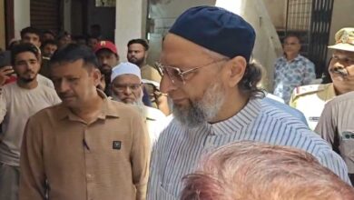 نوٹس پانے والے افراد کی سماعت، اسدالدین اویسی نے مراکز کا کیا دورہ