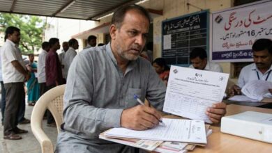 زندہ شخص کا نام ڈیتھ زمرہ میں شامل، ووٹر لسٹ میں نام بحال کرانے کیلئے کیا کریں؟