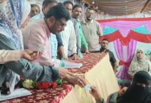 یاقوت پورہ میں مستحق خاندانوں کو ڈیجیٹل راشن کارڈز فراہم
