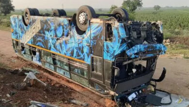 جوگولامبا گدوال میں طلبہ سے بھری بس الٹ گئی، 37 طلبہ محفوظ