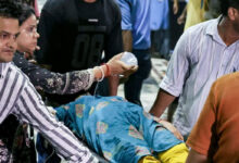 کولکاتہ میں درگا پوجا پنڈال کے باہر بھگدڑ، 17 افراد کی موت