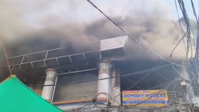 مدینہ بلڈنگ کے قریب ہوزری کی ایک دکان اور گودام میں آگ لگ گئی