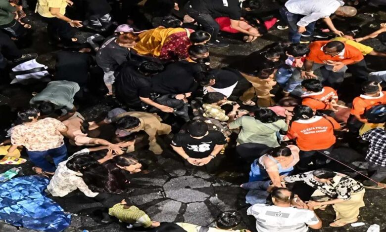 کولکتہ میں درگا پوجا پنڈال میں بھگدڑ، 17 افراد ہلاک، متعدد زخمی