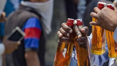 تلنگانہ میں دسہرہ پر شراب کی فروخت سے 1000 کروڑ روپے کی آمدنی کا ہدف