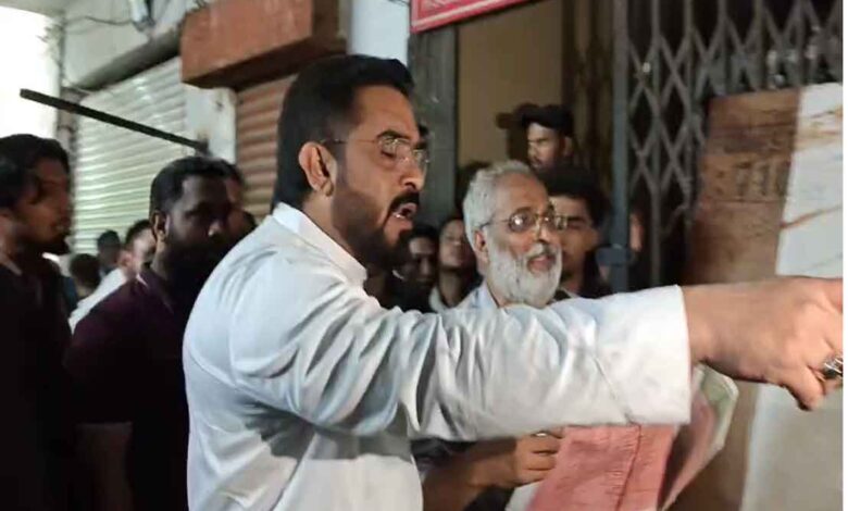 نامپلی میں عمارت کے تنازعہ پر ہنگامہ، ماجد حسین کی آمد کے بعد توڑ پھوڑ کی ویڈیو وائرل