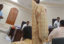 کسان کی پریشانی کا مذاق اڑانا تحصیلدار کو پڑا مہنگا، کلکٹر کا سخت قدم(ویڈیو)